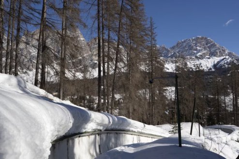 Die verfallene Bobbahn in Cortina: Jetzt wird sie gegen alle Widerstände in letzter Minute für Olympia 2026 neu gebaut. (Blick am 09.03.2026)