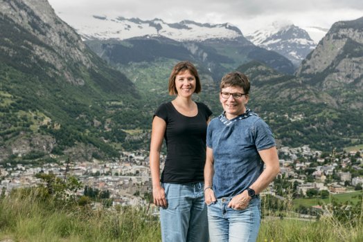 «Solcher Gigantismus passt nicht zum Wallis», finden die Olympiagegnerinnen Laura Schmid und Brigitte Wolf. Foto: Pedro Rodrigues